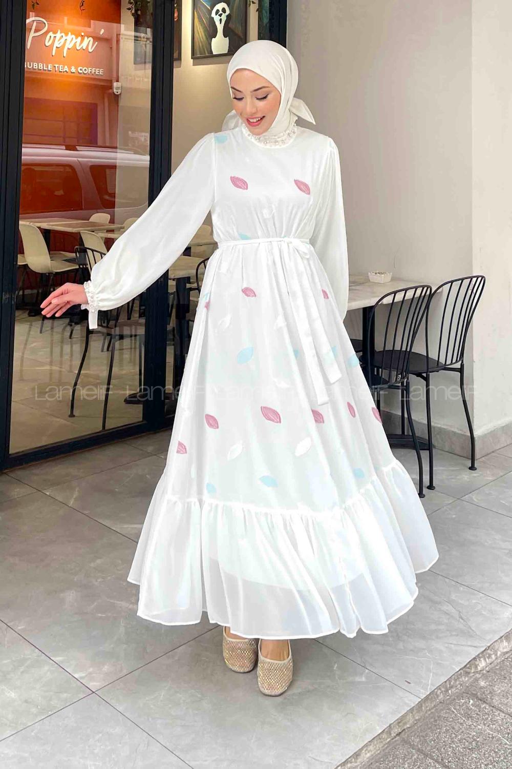 Lamelif Yaprak Desenli İncili Elbise Beyaz