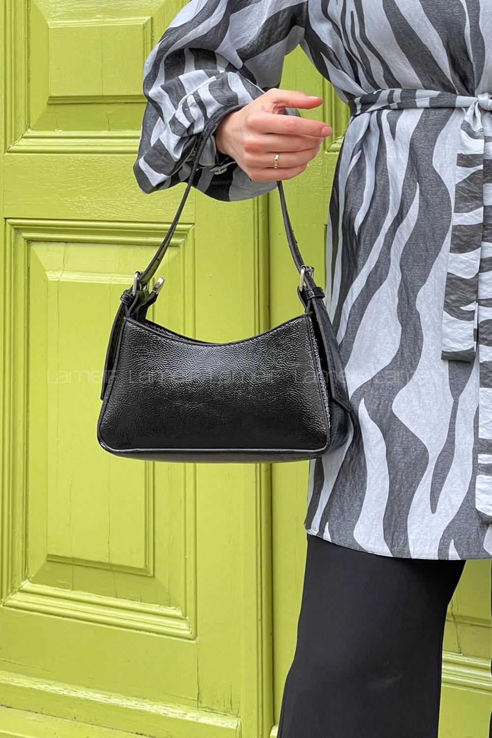 Lamelif Distressed Kol Çantası Kadın Parlak Siyah