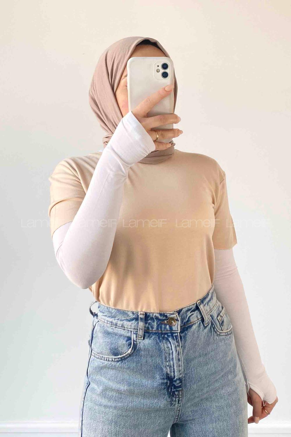 Cream Medium Crew Neck Short Arm Combed Fabric Unprinted T-shirt