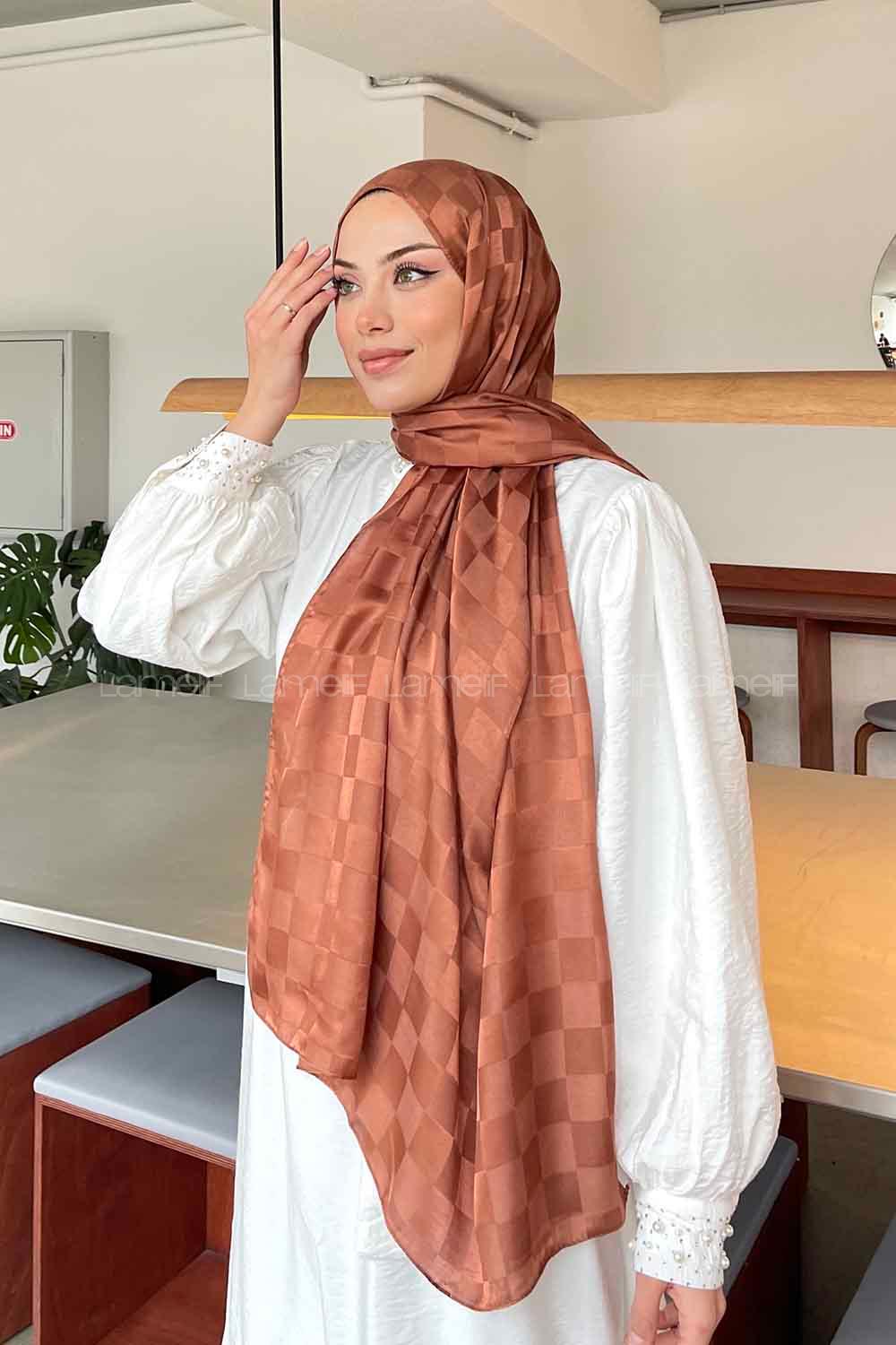 Lamelif Dama Desen Jakar Şal Badem