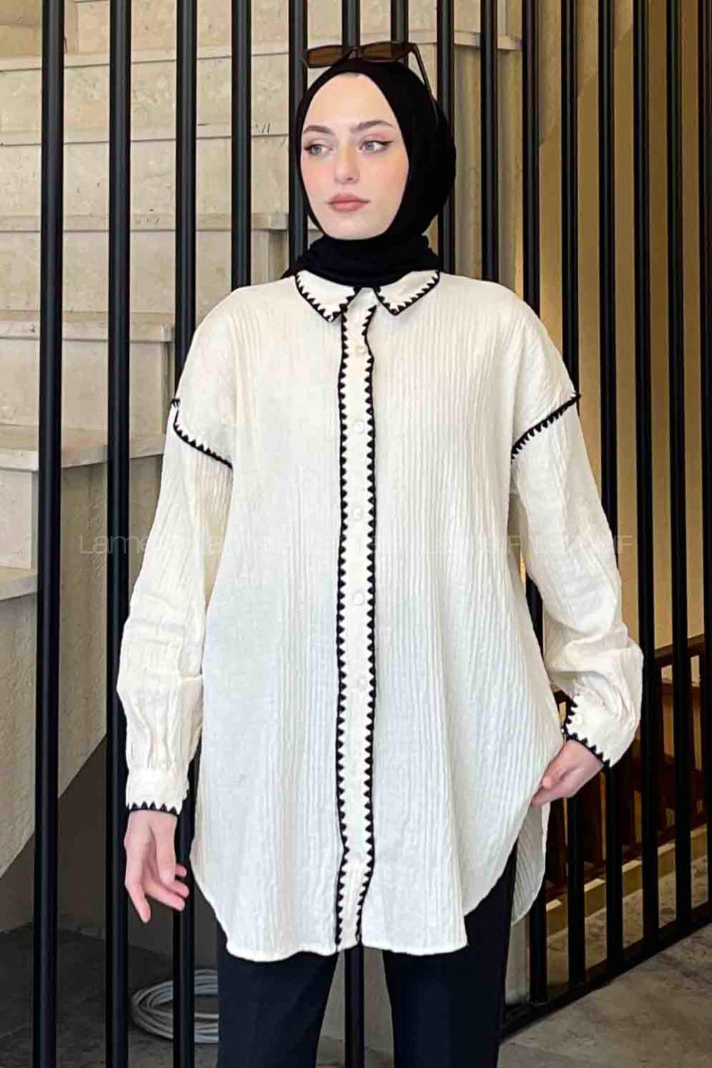Lamelif Kontrast Nakışlı Gömlek Ekru