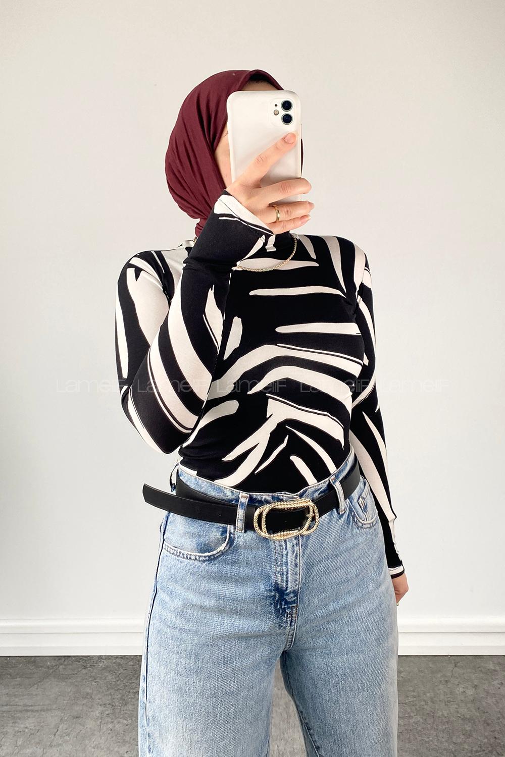 Lamelif Balıkçı Yaka Desenli  Body Siyah