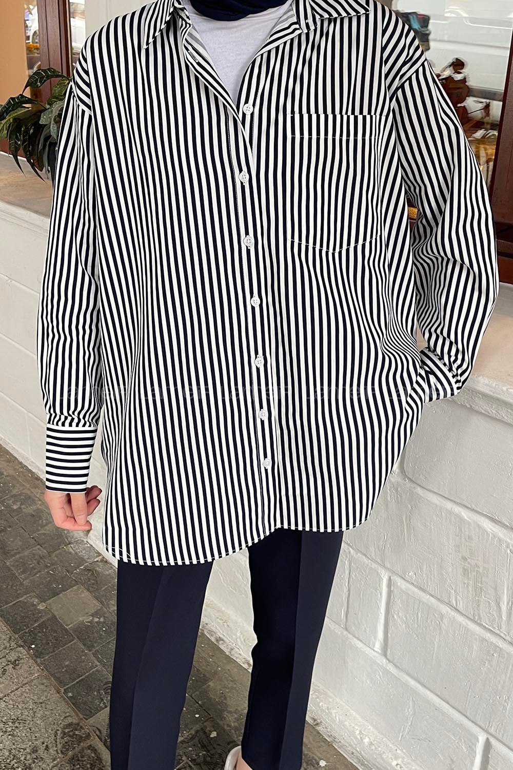 Lamelif Tek Cep Detaylı Çizgili Gömlek Lacivert