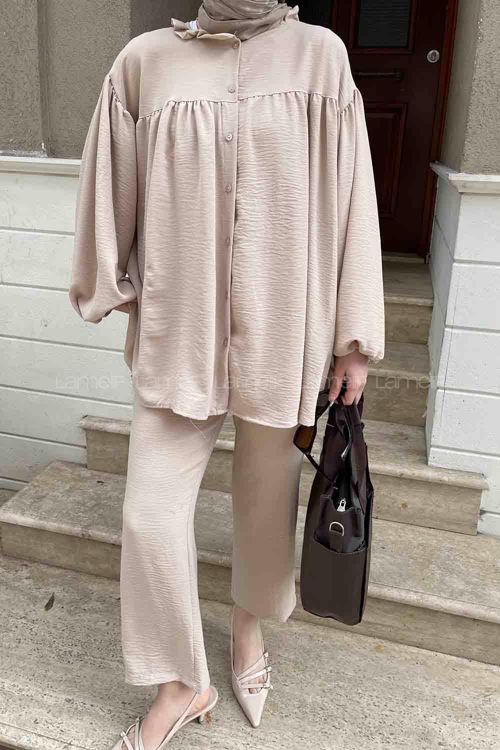 Lamelif Yaka Fırfır Detaylı İkili Tesettür Takım Bej