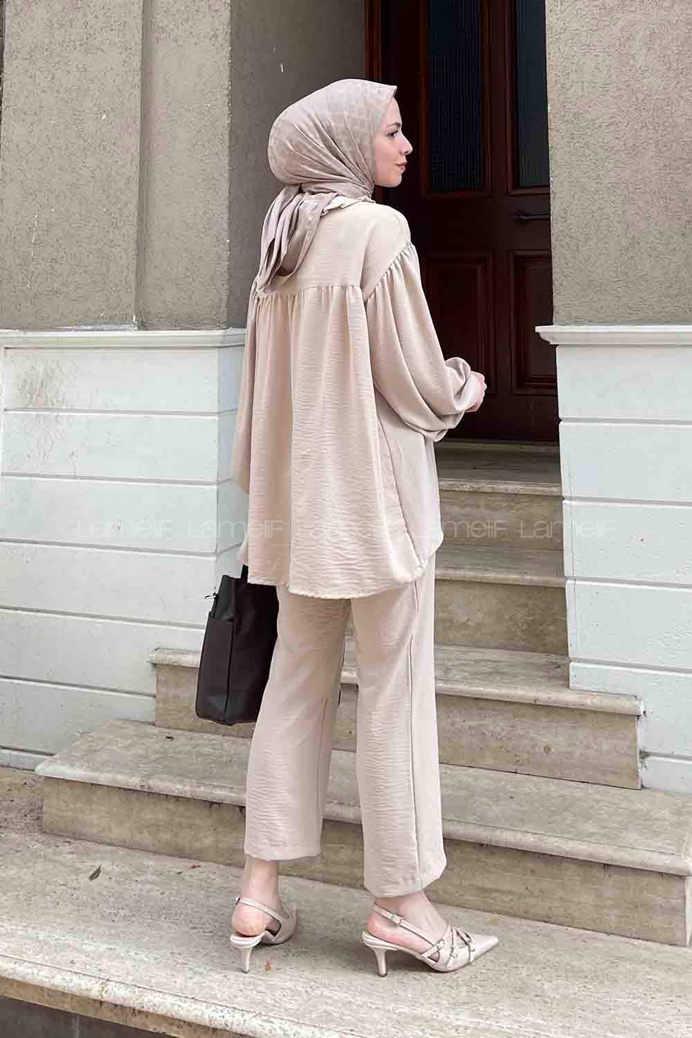 Lamelif Yaka Fırfır Detaylı İkili Tesettür Takım Bej