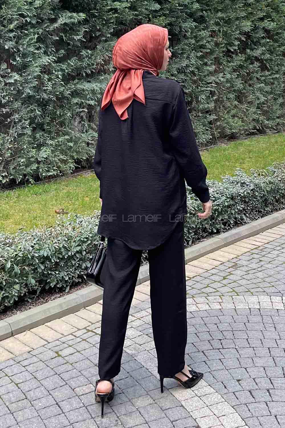 Lamelif Yan Düğme Detaylı İkili Ayrobin Tesettür Takım Siyah