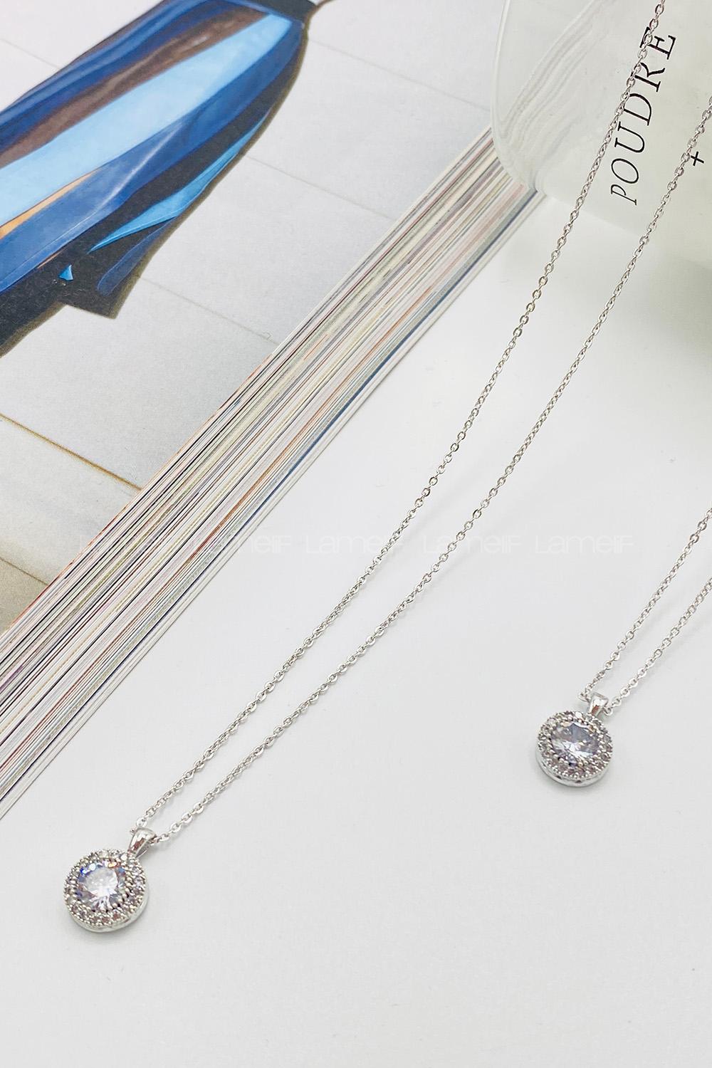 Lamelif Gümüş Kristal Taşlı Baget Zirkon Kolye