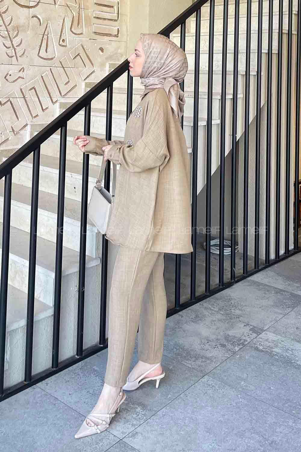 Lamelif Önü Taşlı Keten Takım Camel