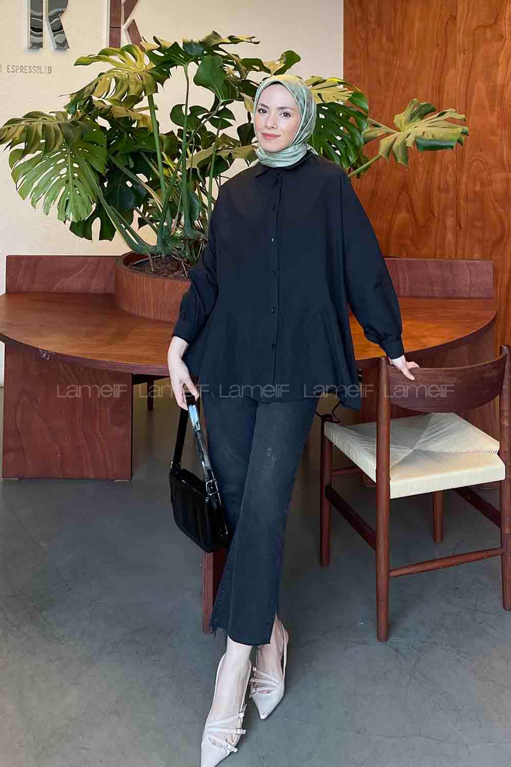 Black Shirt Collar Long Arm Cotton Unprinted Shirt