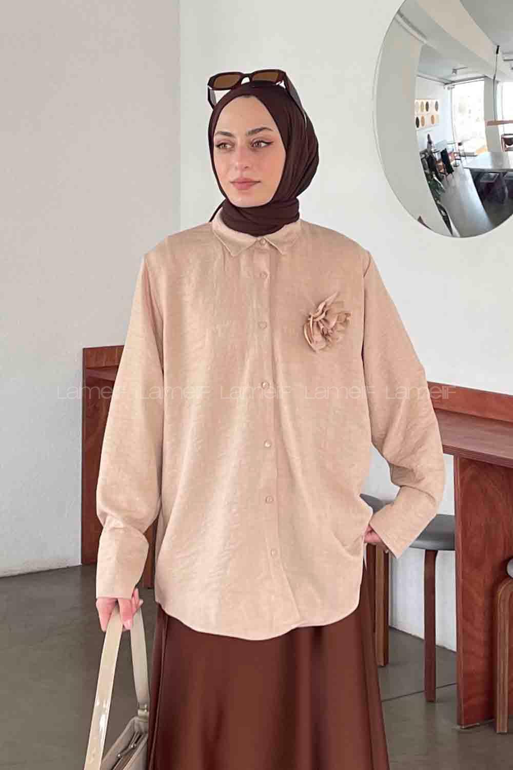 Lamelif Gül Broş Detaylı Keten Gömlek Sütlü Kahve