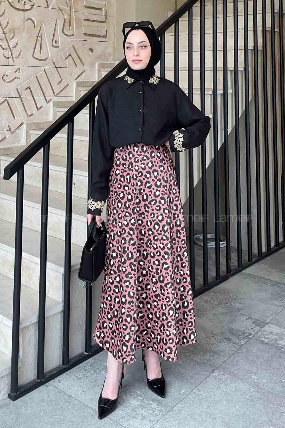 Lameliif Yaka ve Kol Gold Güpür Detaylı Gömlek Siyah