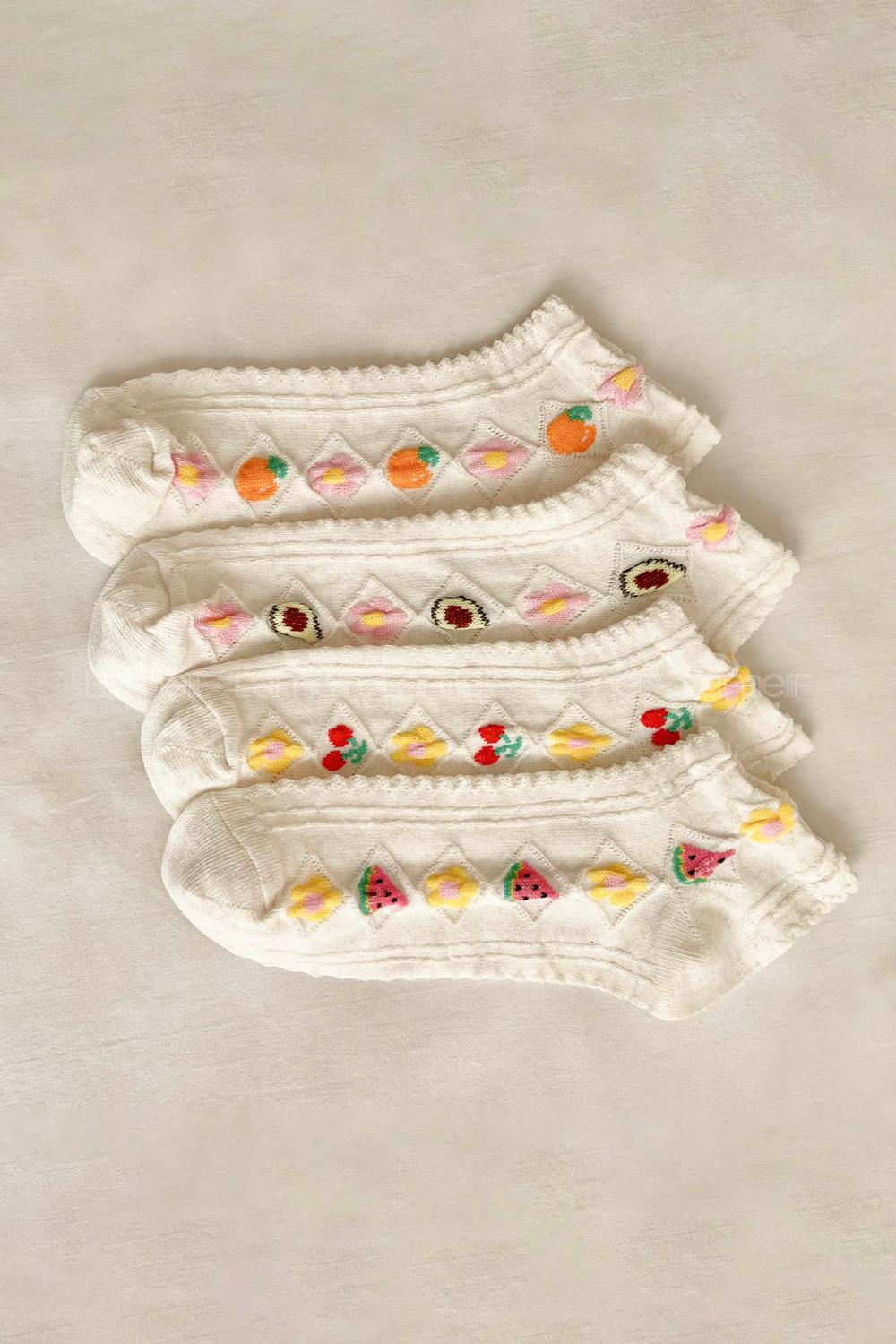 Lamelif Meyve Kabartmalı Patik Çorap