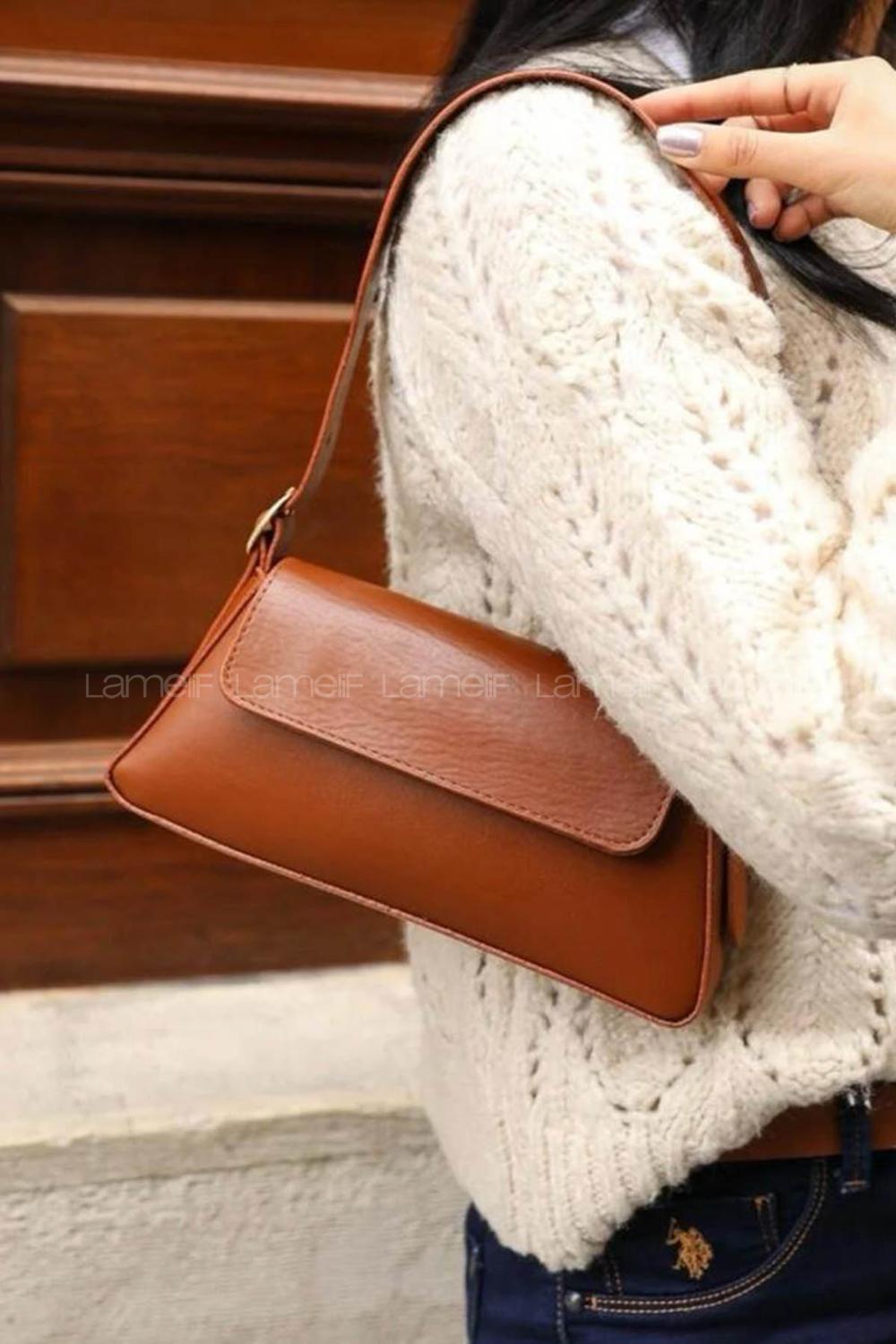 Tan Buckle Skin Hand Bag Bag