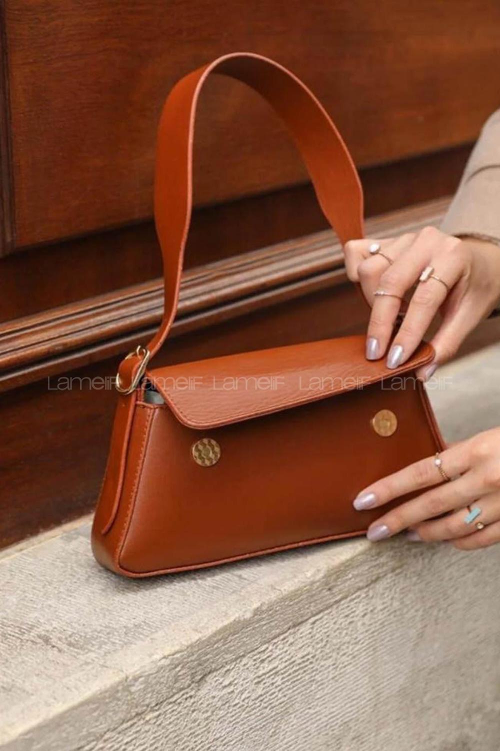 Tan Buckle Skin Hand Bag Bag