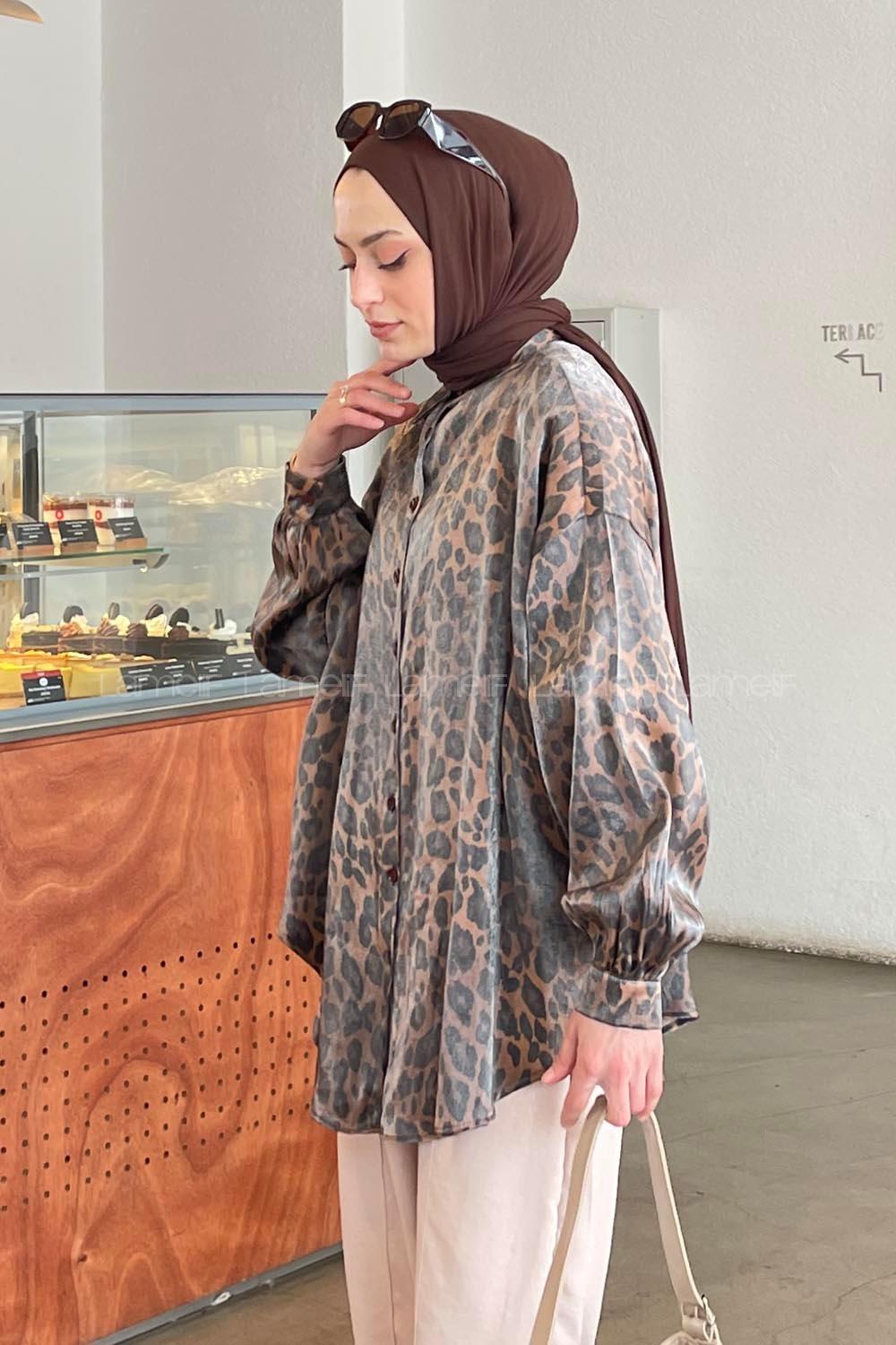Lamelif Leopar Desenli Saten Gömlek Kahverengi