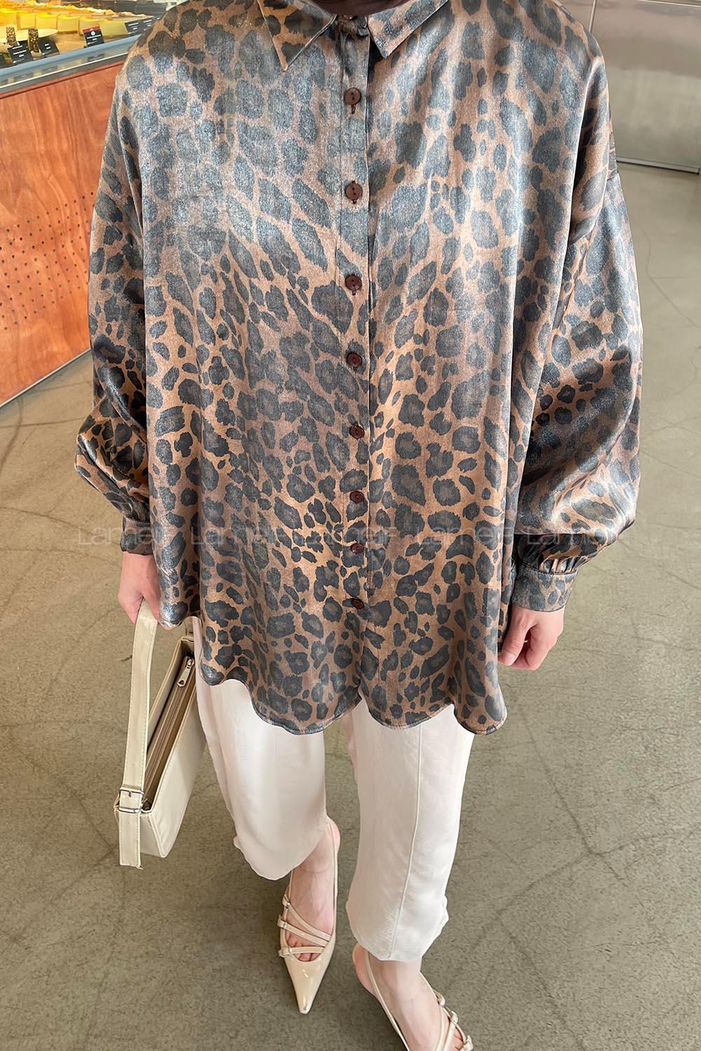 Lamelif Leopar Desenli Saten Gömlek Kahverengi