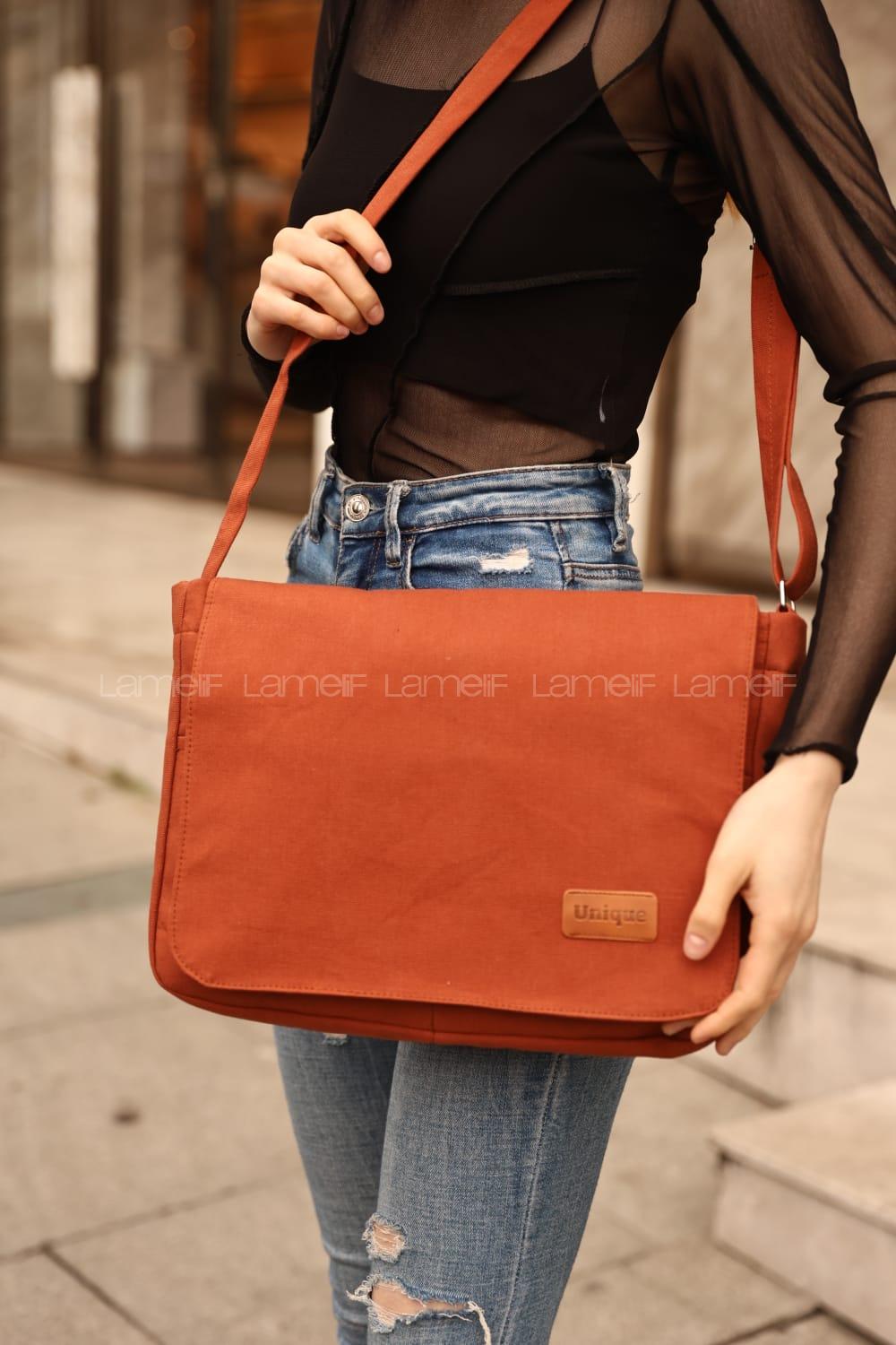 Tan Buckle Skin Hand Bag Bag