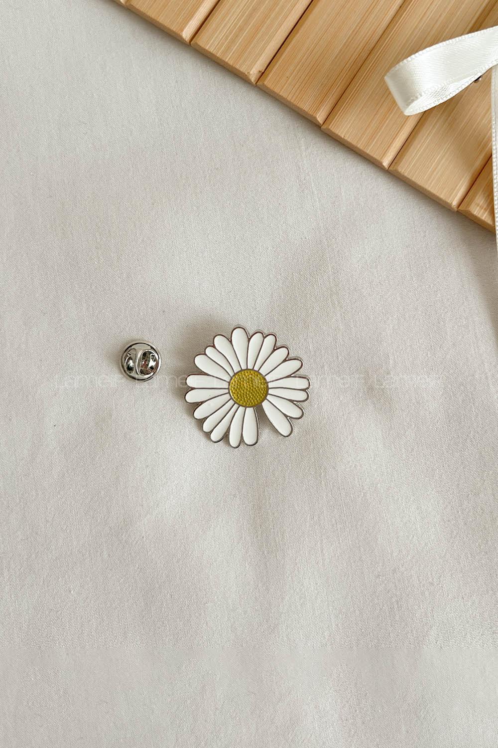 Lamelif Çiçek Broş