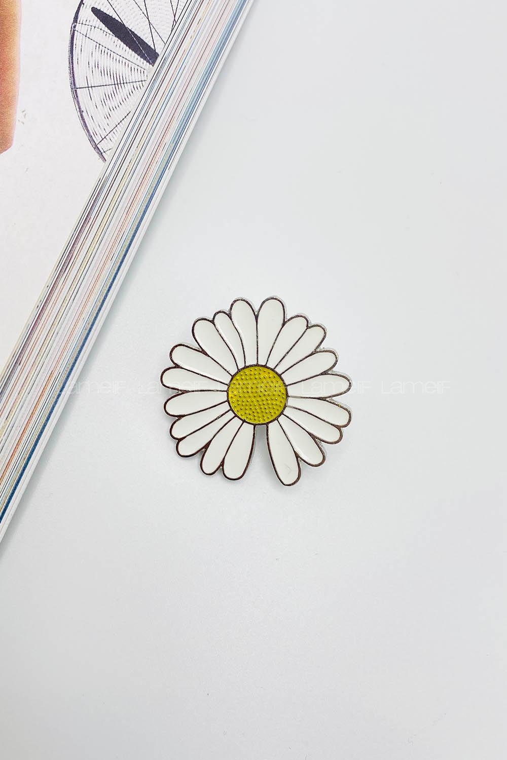 Lamelif Çiçek Broş