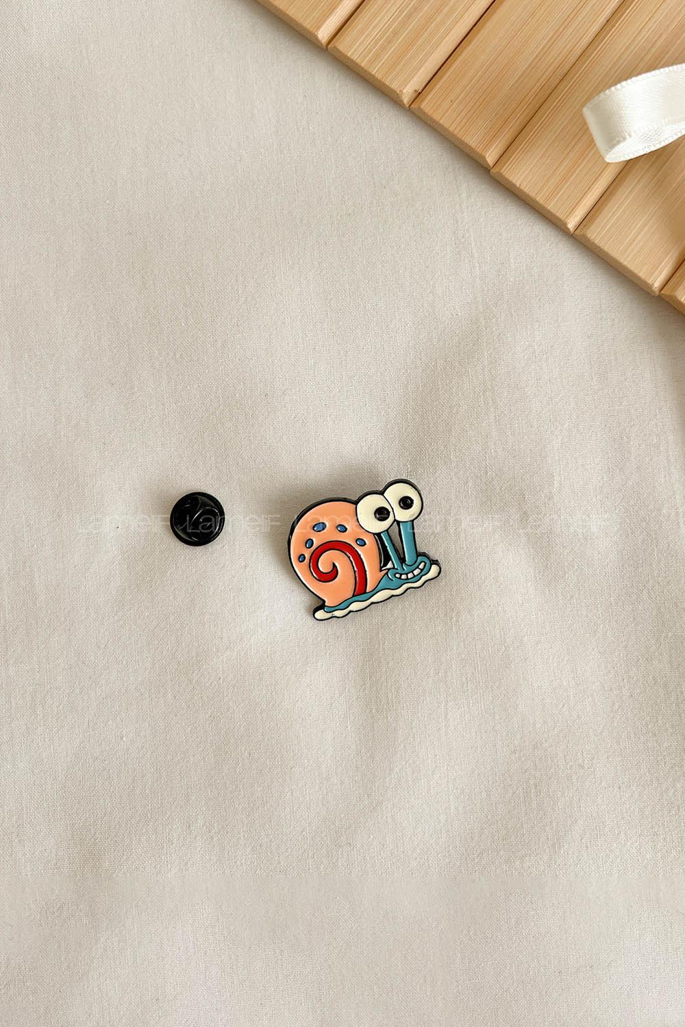 Lamelif Sevimli Salyangoz Demir Broş