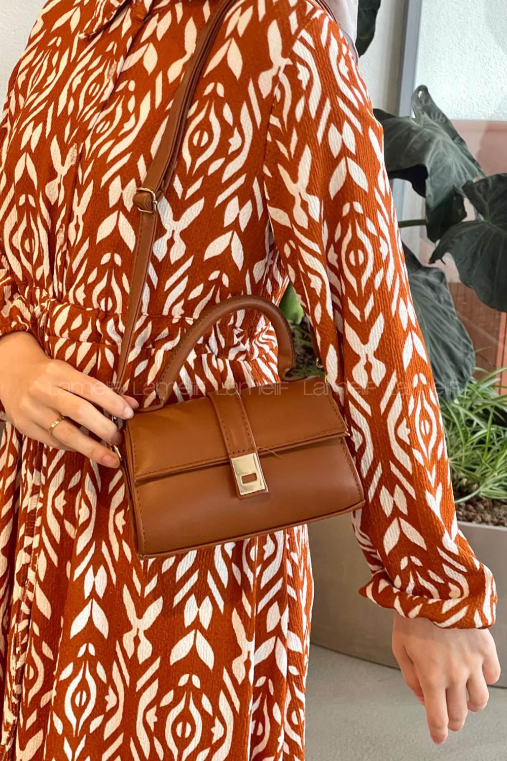 Lamelif Ruby Model Mini Üstten Ayarlanabilir Yan Askılı Kapaklı Çanta Taba