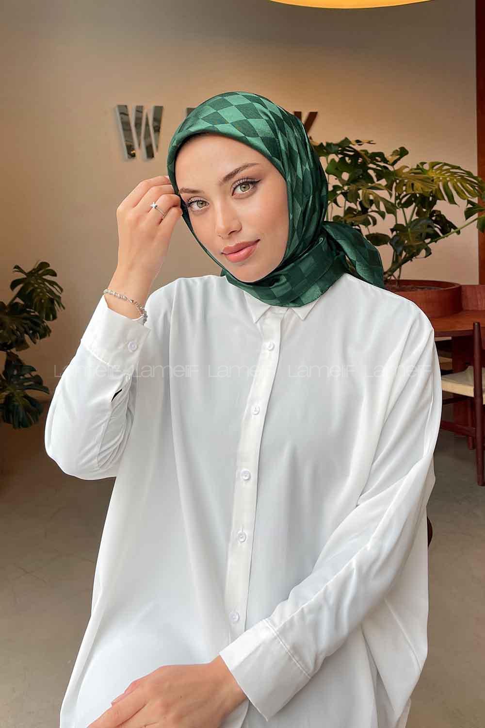 Lamelif Dama Desen Jakar Eşarp Zümrüt Yeşili