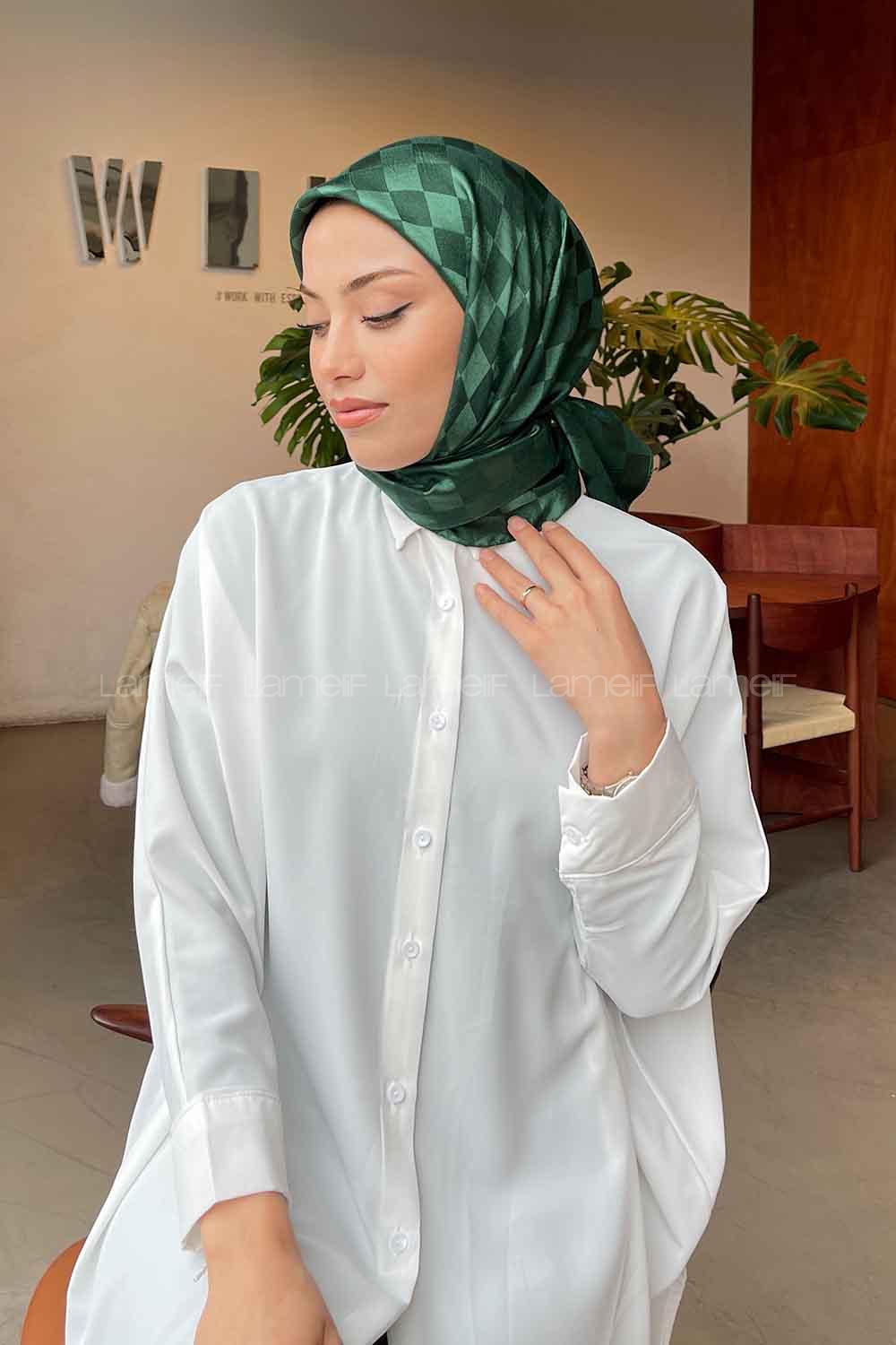 Lamelif Dama Desen Jakar Eşarp Zümrüt Yeşili