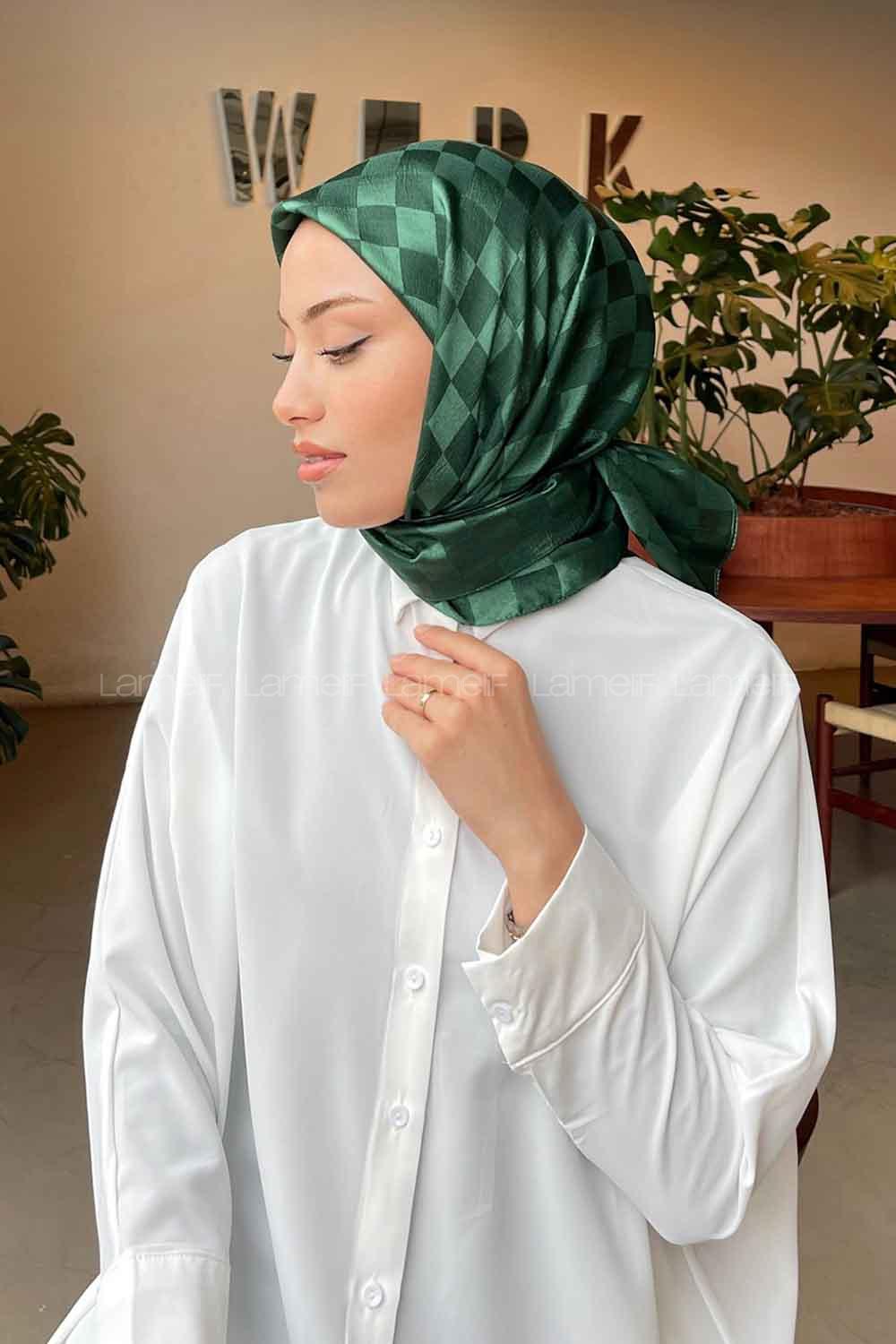 Lamelif Dama Desen Jakar Eşarp Zümrüt Yeşili