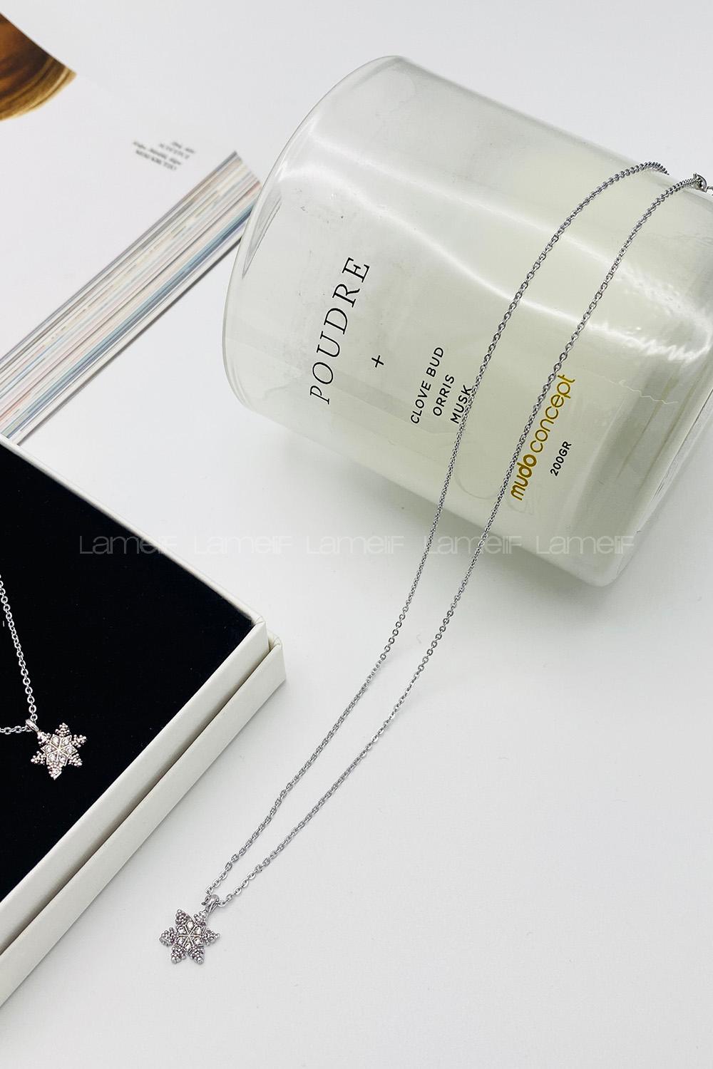 Lamelif Gümüş Kristal Taşlı Kar Tanesi Zirkon Kolye