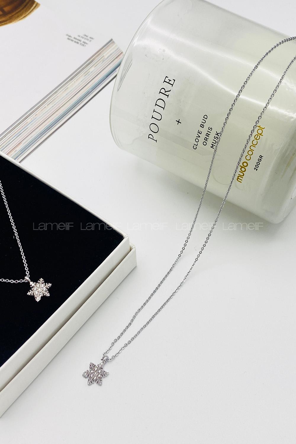 Lamelif Gümüş Kristal Taşlı Kar Tanesi Zirkon Kolye