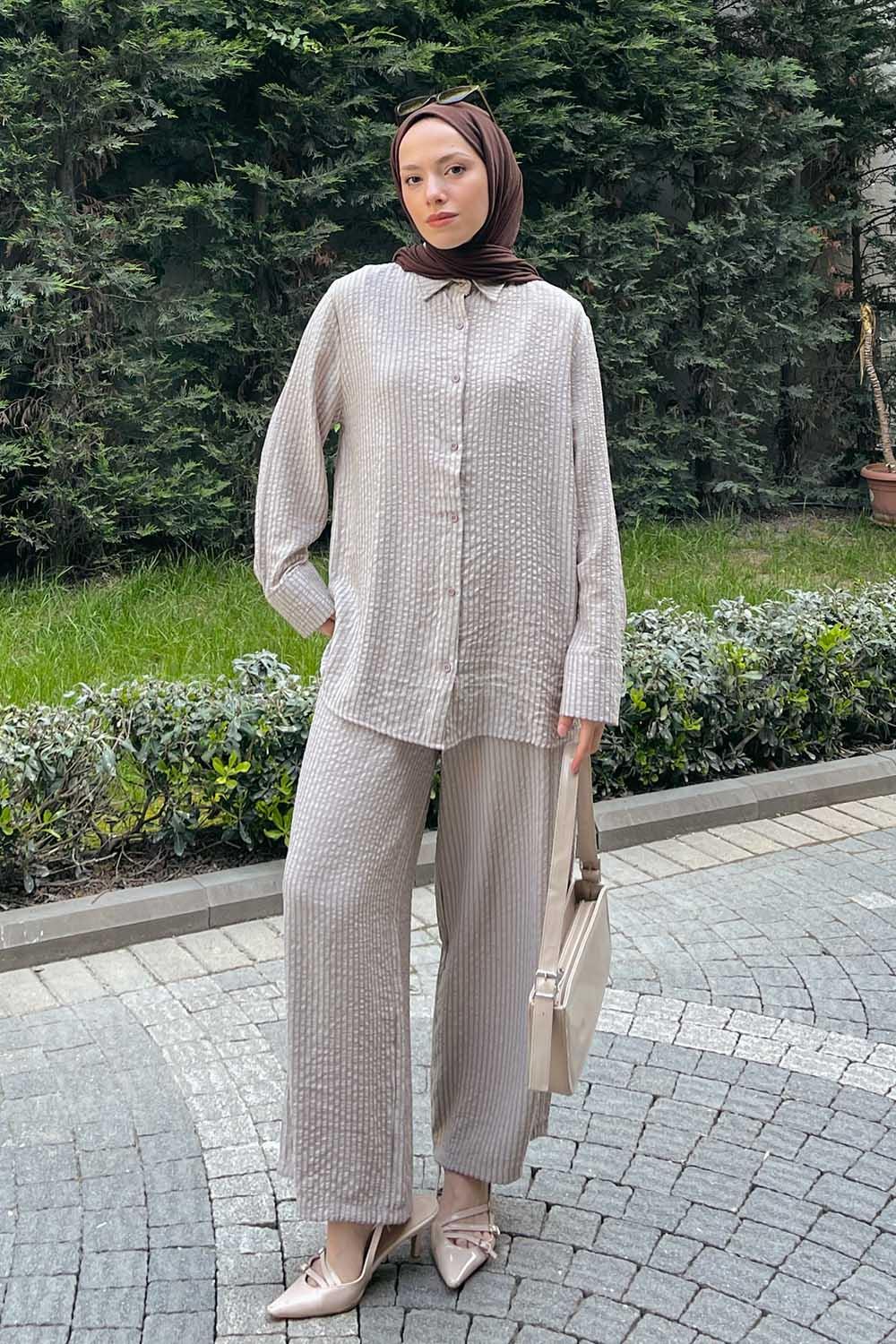 Lamelif Çizgi Detaylı İkili Tesettür Takım Sütlü Kahve