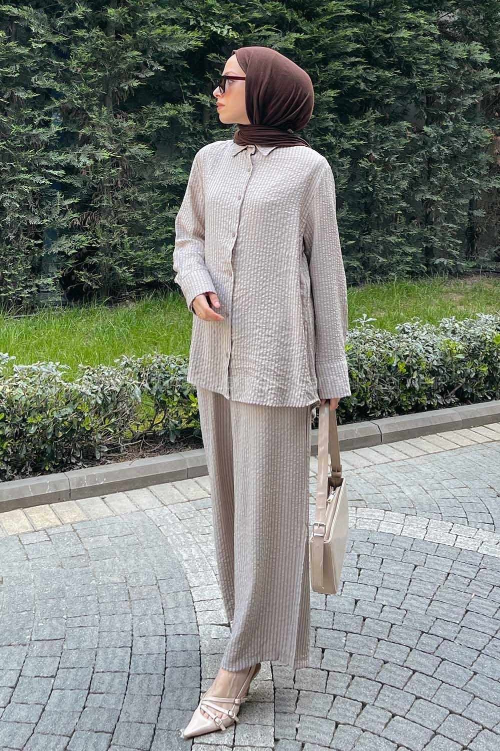 Lamelif Çizgi Detaylı İkili Tesettür Takım Sütlü Kahve