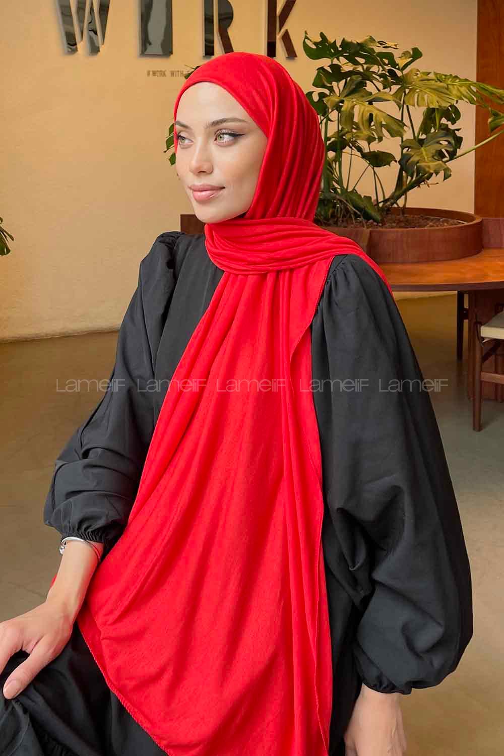 Lamelif Kırmızı Penye Şal