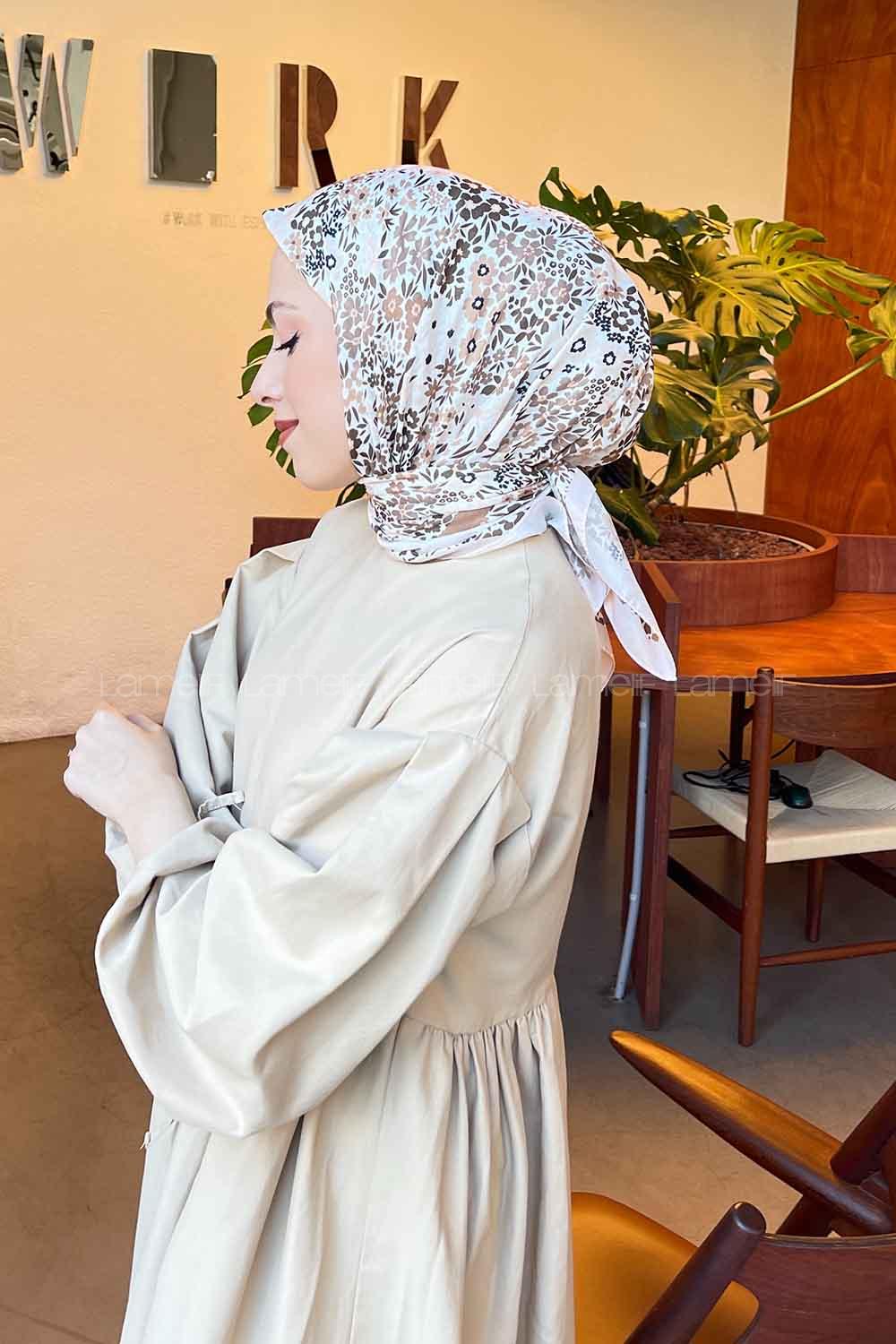 Lamelif Dıtsy Flower Desen Soft Eşarp Serisi Bej-Kahve