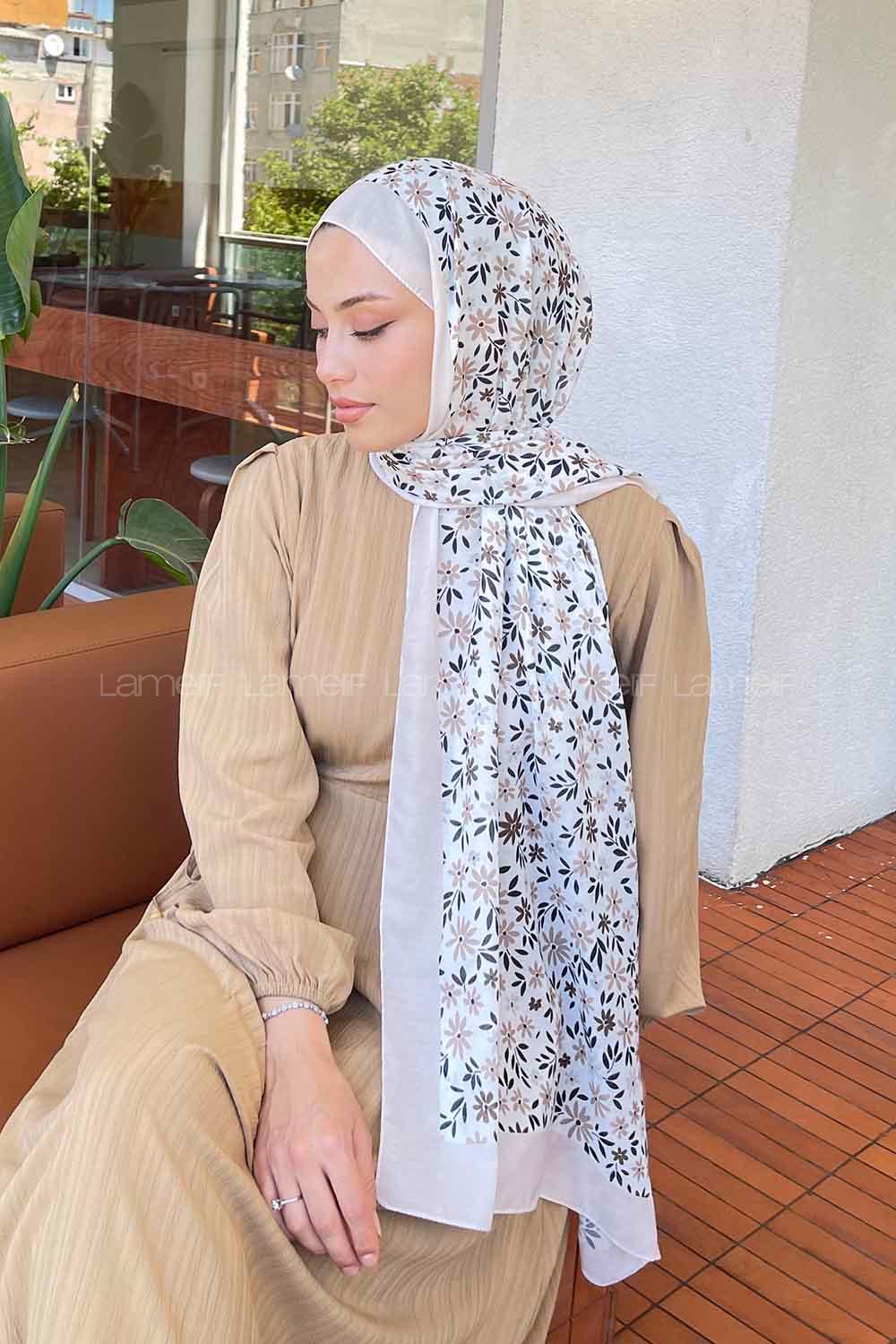 Lamelif Fleur Desen Soft Şal Bej-Siyah