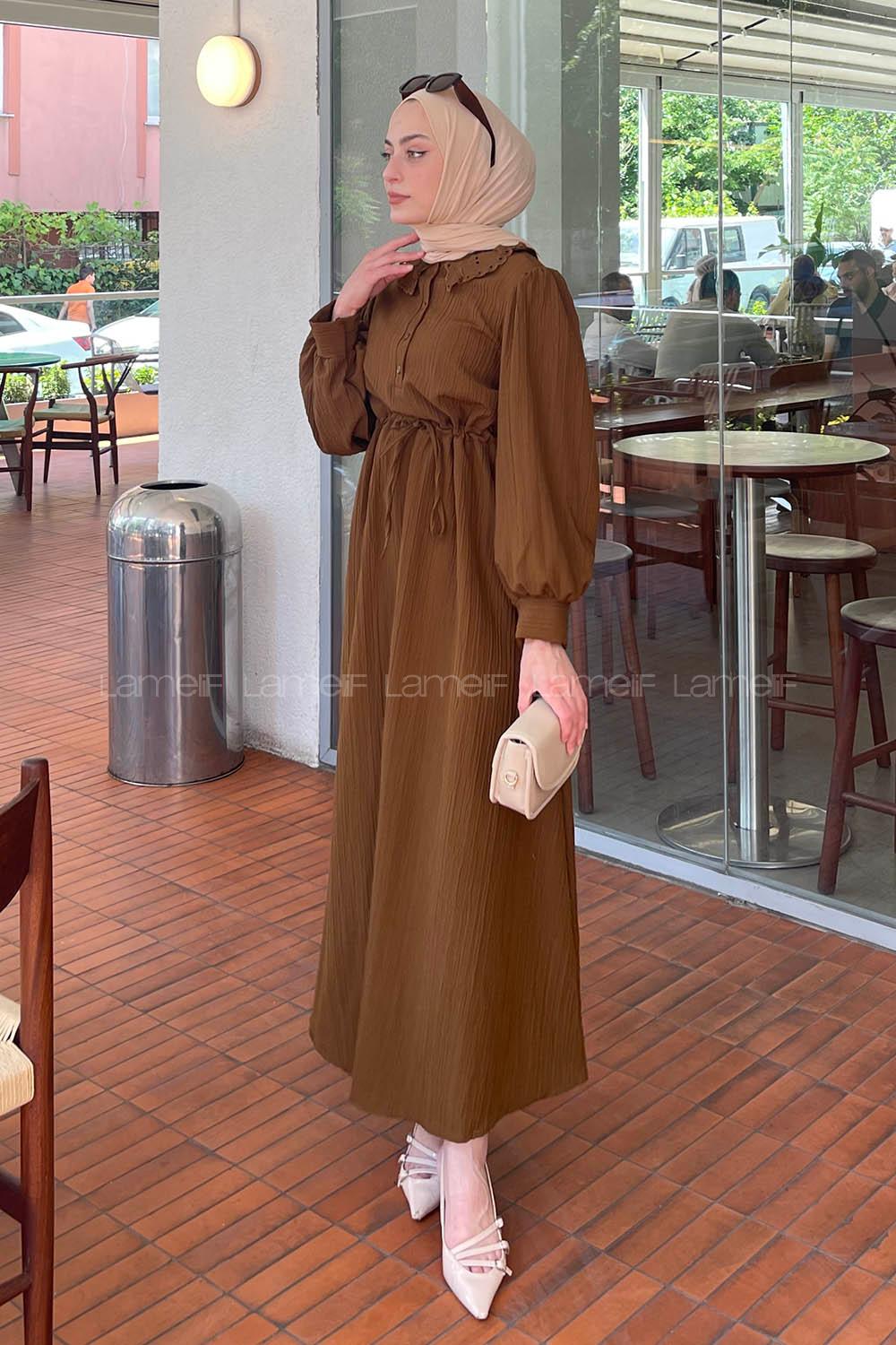 Lamelif Yaka Dantel Detaylı Elbise Kahverengi