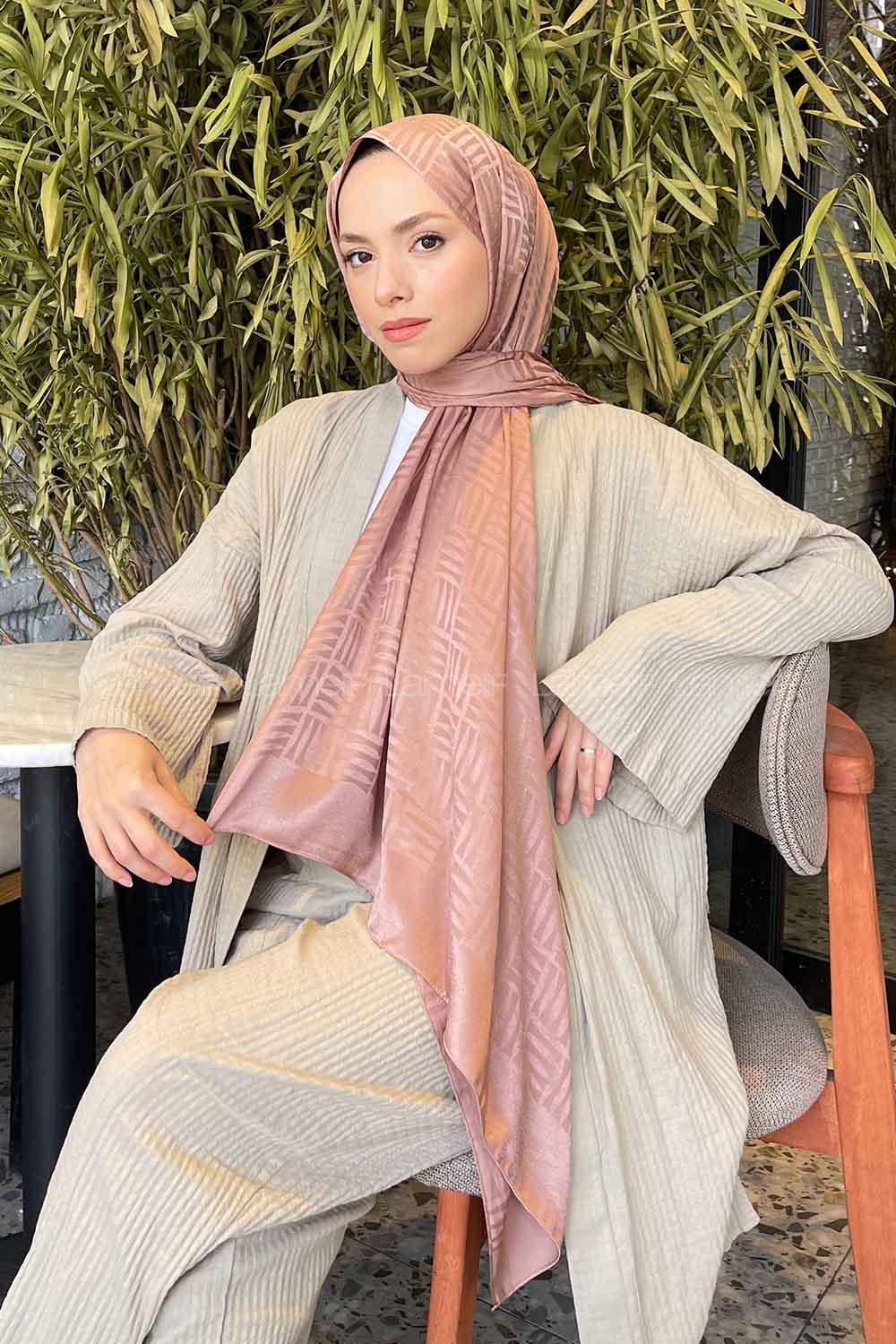 Lamelif Kibrit Desen Jakar Şal Latte