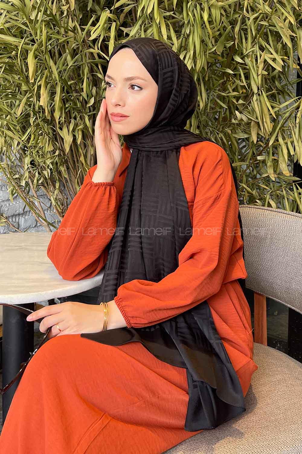 Lamelif Kibrit Desen Jakar Şal Siyah