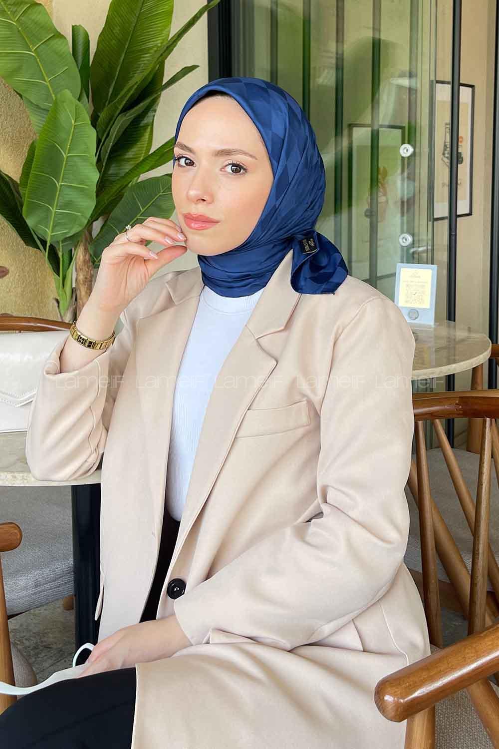 Lamelif Dama Desen Jakar Eşarp Gece Mavisi