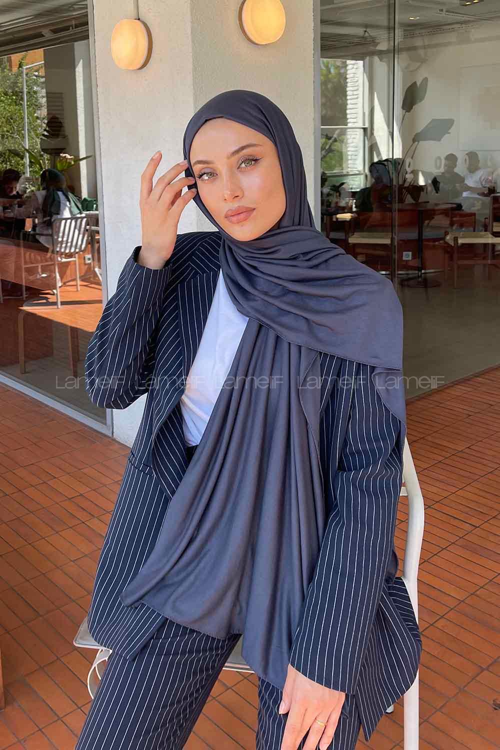 Anthracite Combed Fabric Straight Shawl