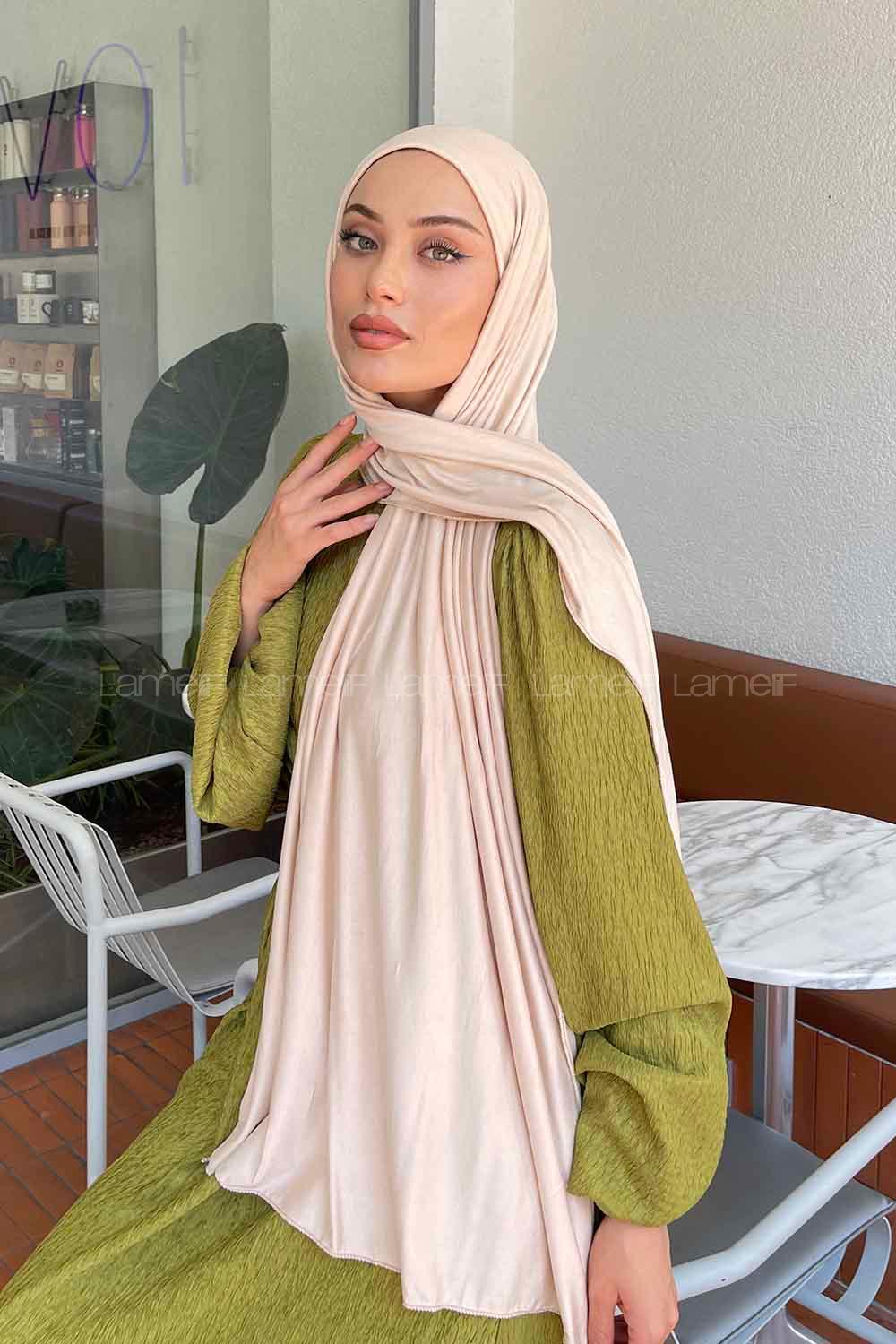 Beige Combed Fabric Straight Shawl