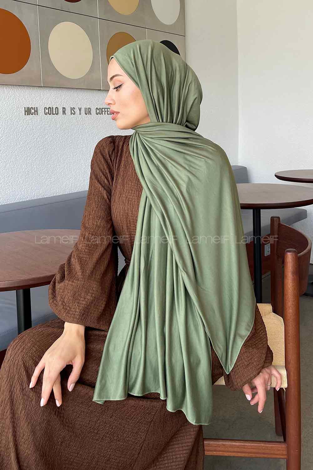 Army Green Combed Fabric Straight Shawl