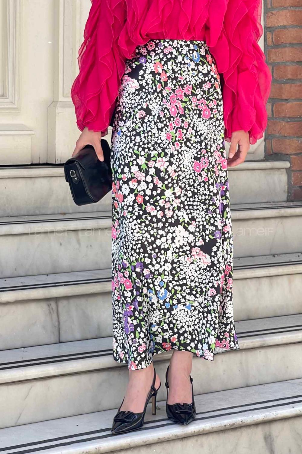 Lamelif Saten Pamuklu Çiçek Detaylı Etek Siyah