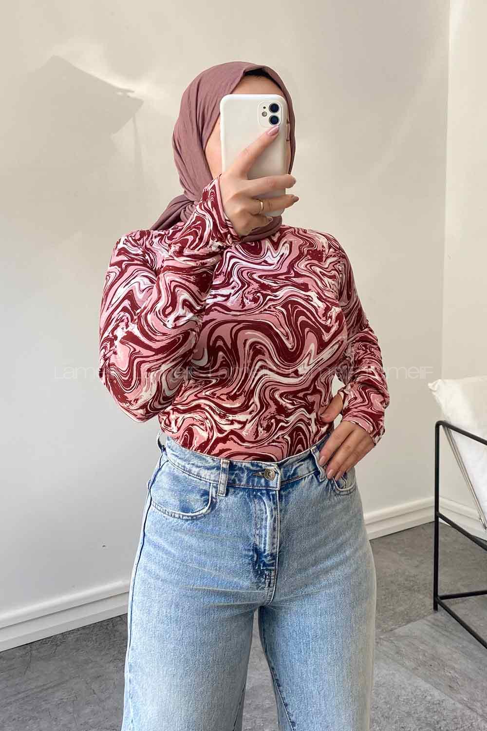 Lamelif Eldiven Detaylı  Ebru Desenli Body Vişne