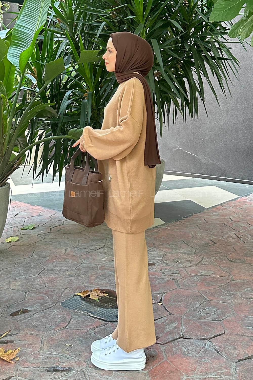 Brown With Milk Turtle Neck Balloon Sleeve Arm Knitwear Regular Trousers Comfortable Suit