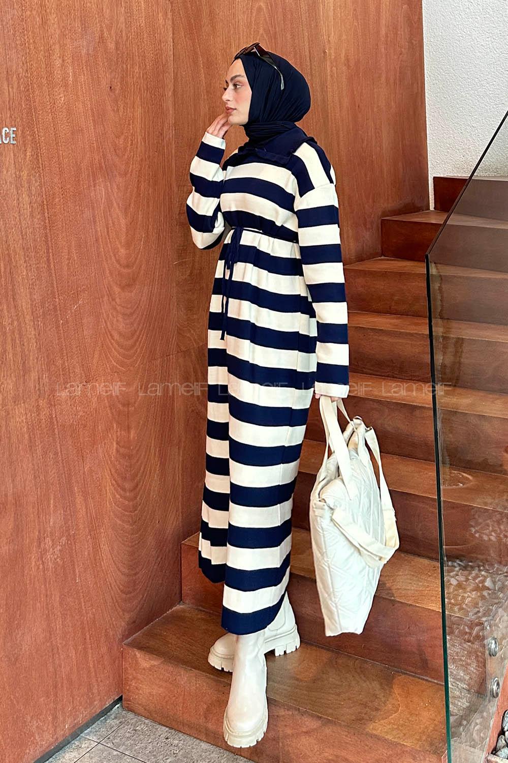 Lamelif Bebe Yaka Detaylı Çizgili Triko Tesettür Elbise Lacivert