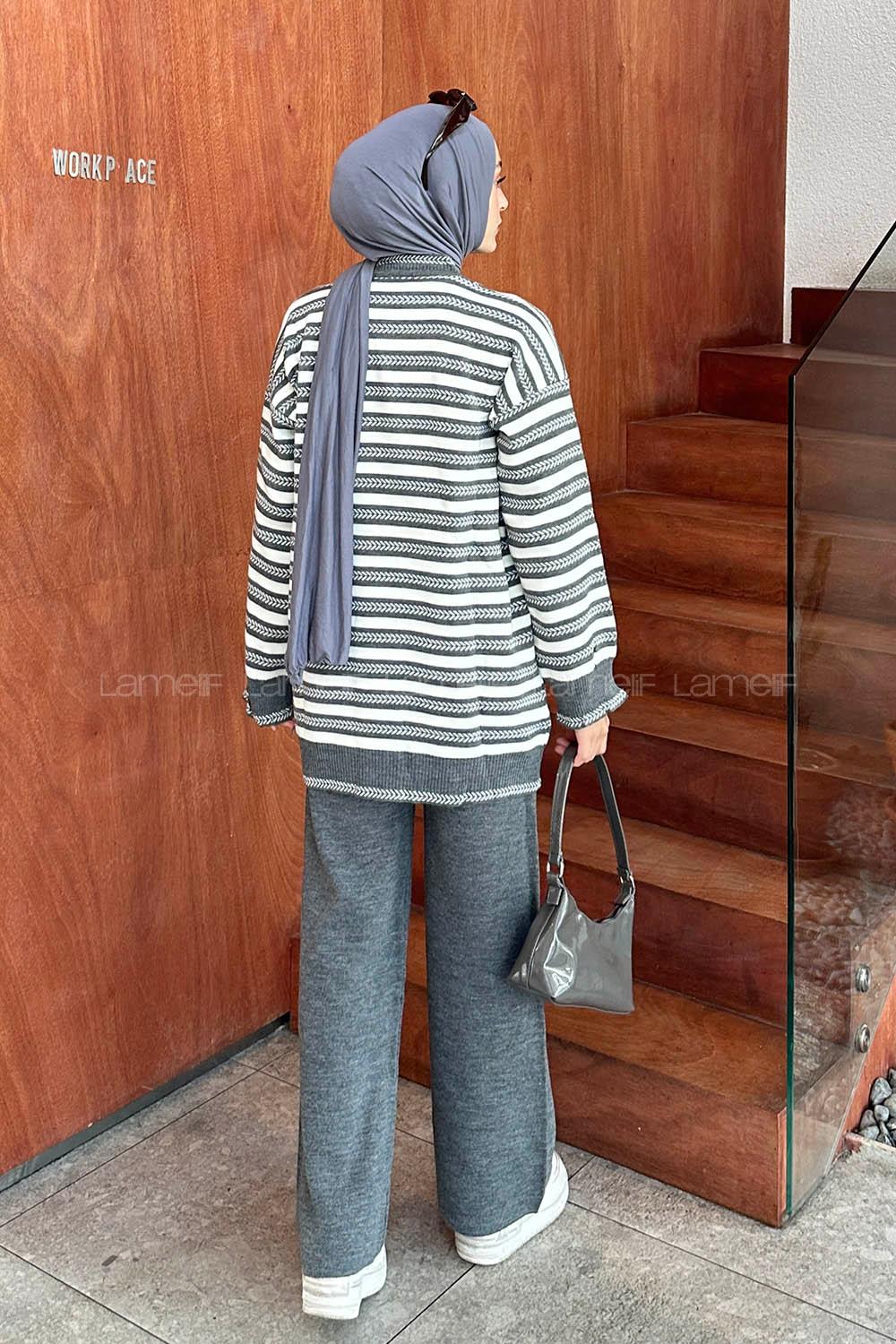 Gray Medium Crew Neck Long Arm Knitwear Regular Trousers Comfortable Suit