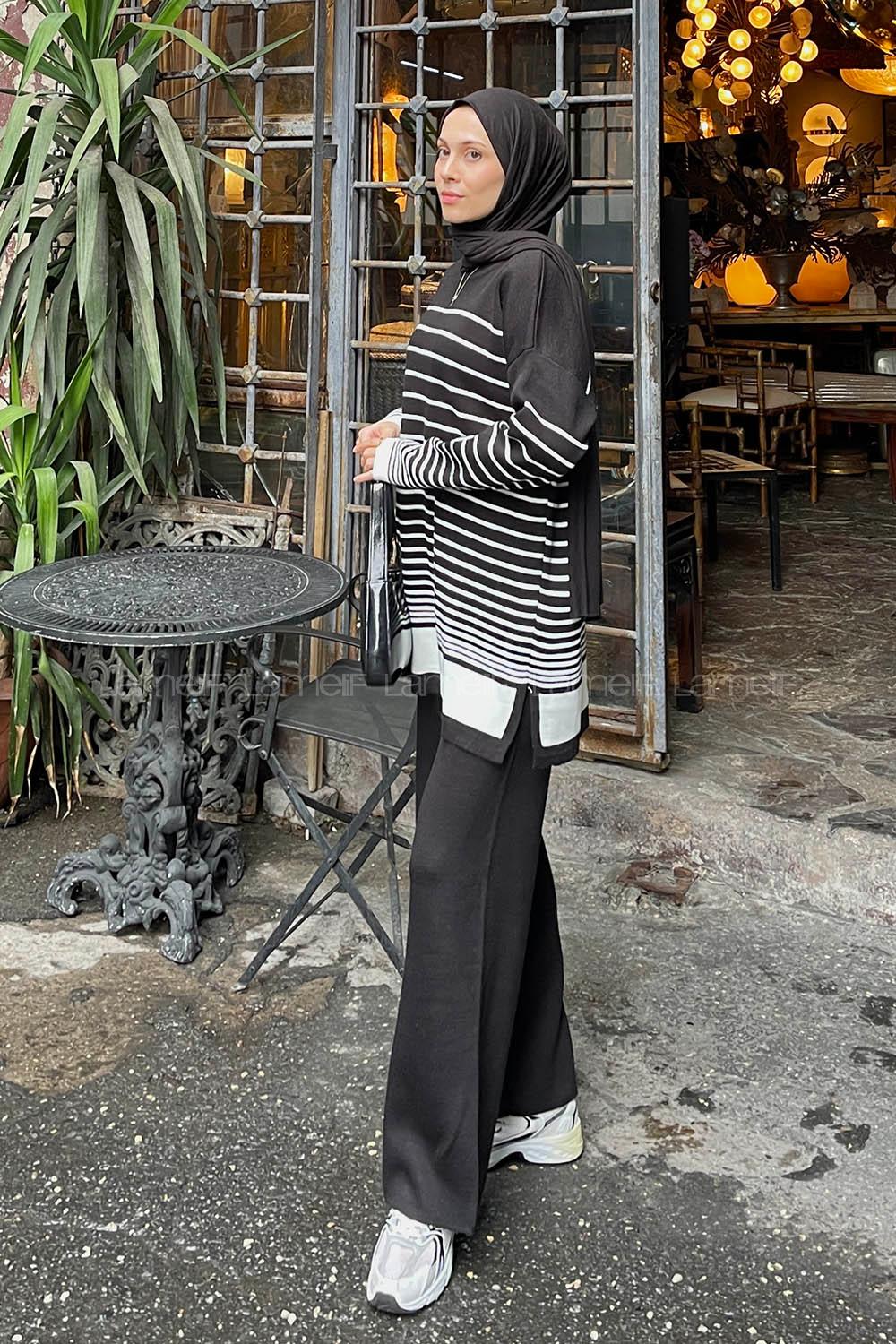 Lamelif Çizgili Triko Tesettür Takım Siyah