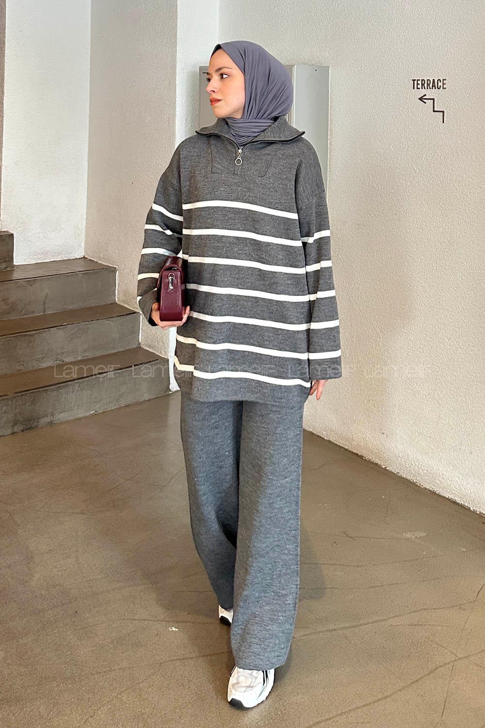 Lamelif Yaka Fermuarlı Çizgili Triko Tesettür Takım Gri