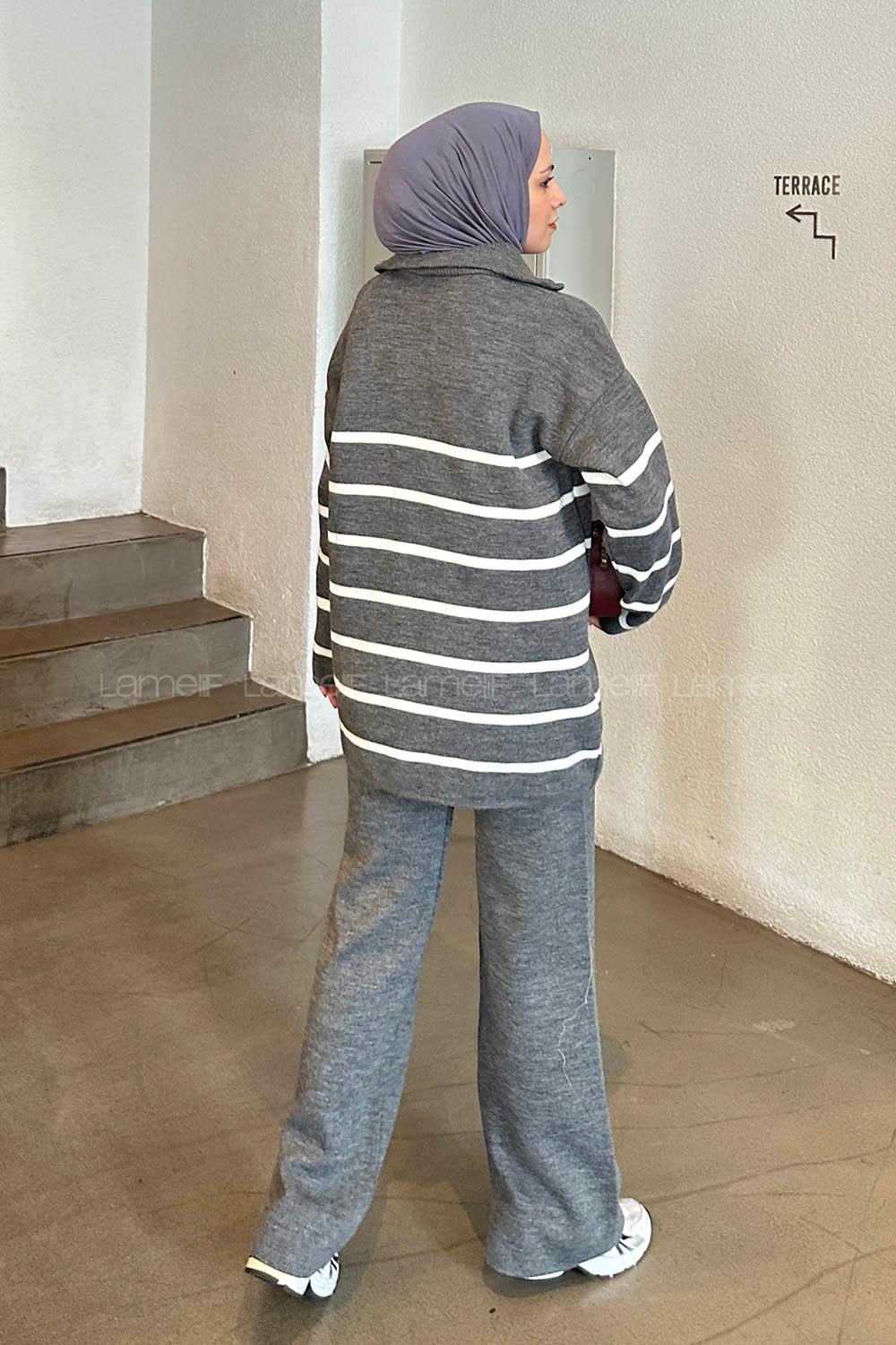 Lamelif Yaka Fermuarlı Çizgili Triko Tesettür Takım Gri